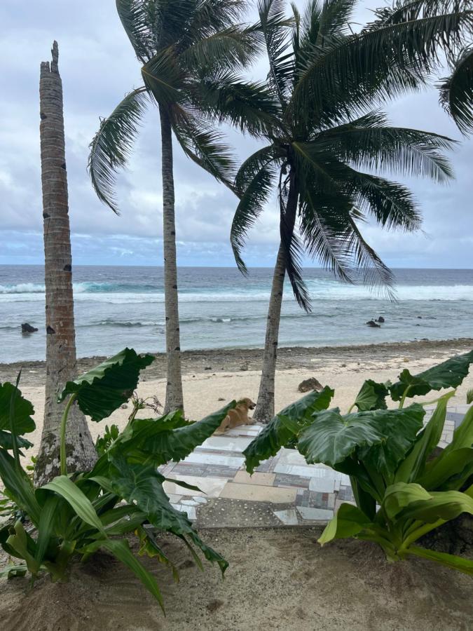 Lone Traveler Beach View Room - B&B Caridad