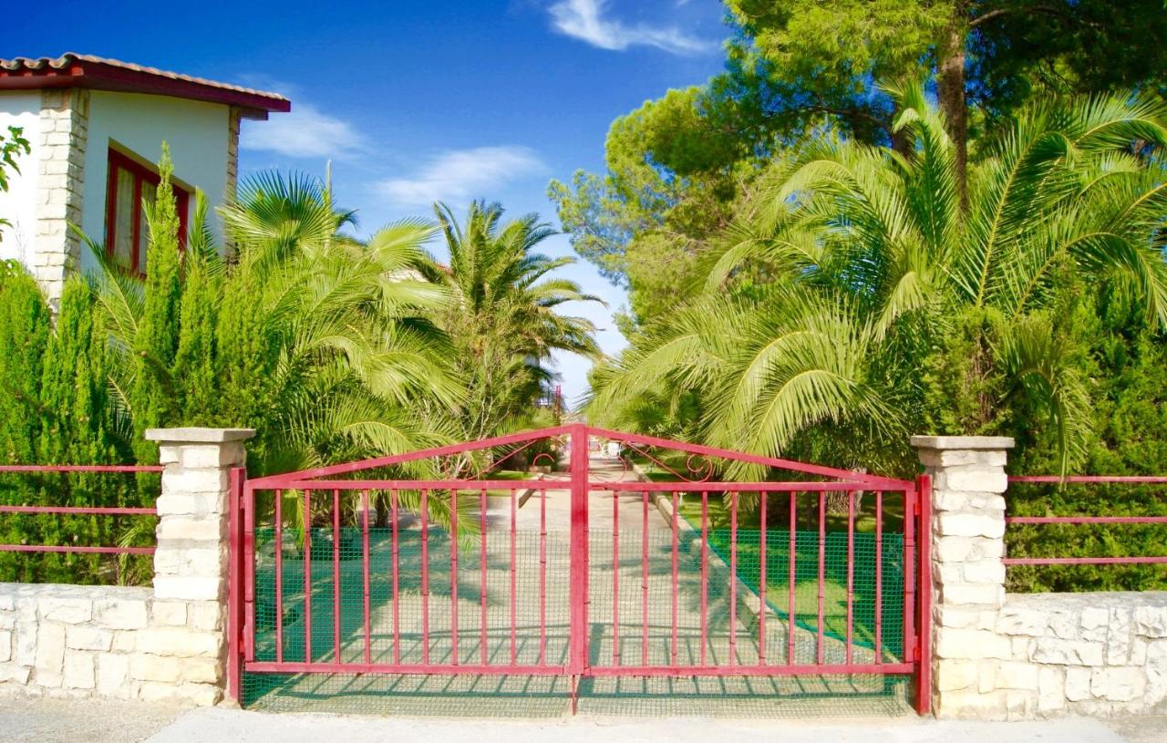 Apartamentos Caspe - Bed and Breakfast Caspe
