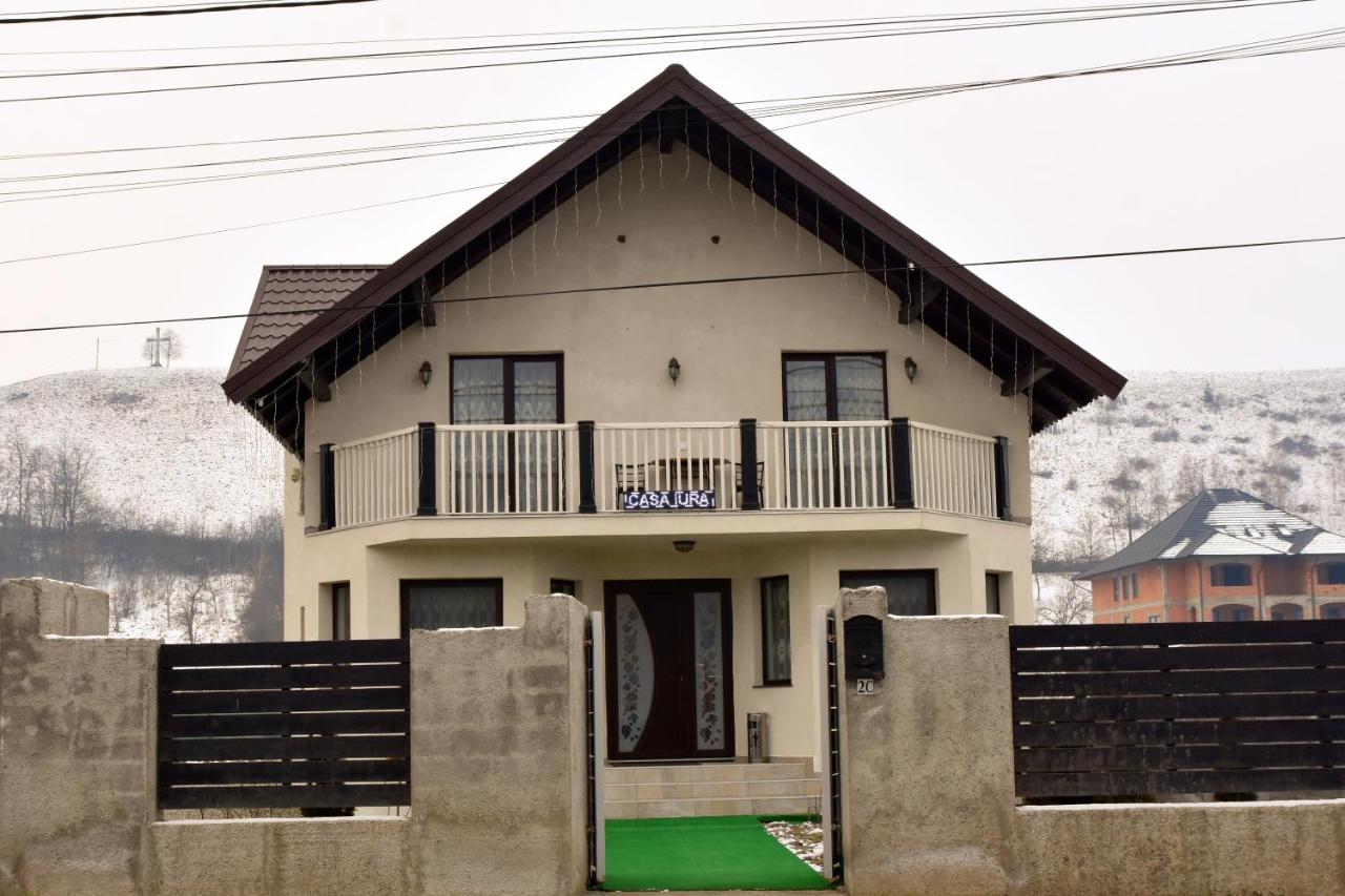 Casa Iura - B&B Oncești