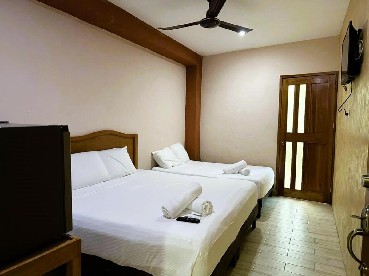 Twin Room with Private Bathroom