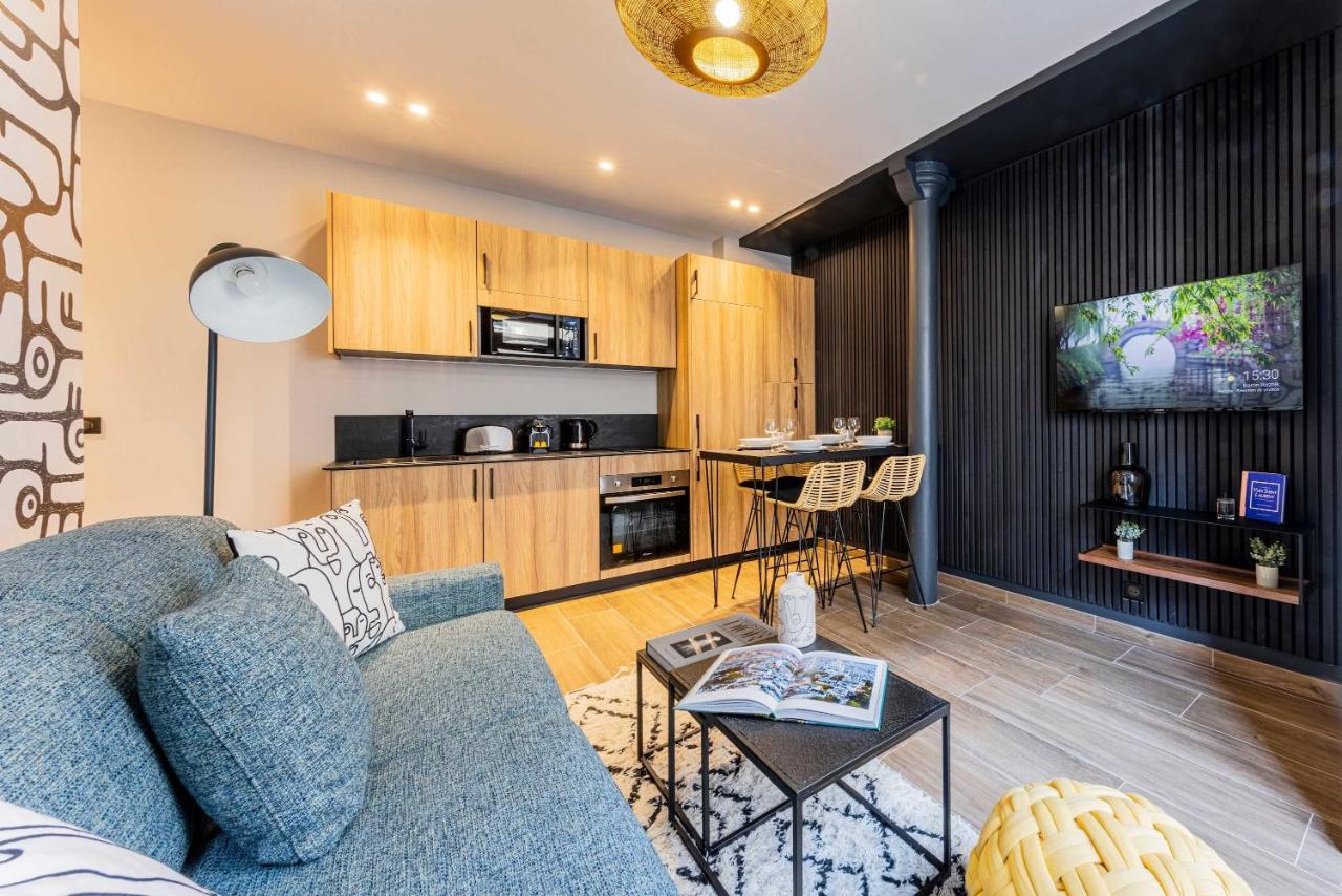 Magnifique apartment 2BR 6P Gare du Nord - Bed and Breakfast Parijs