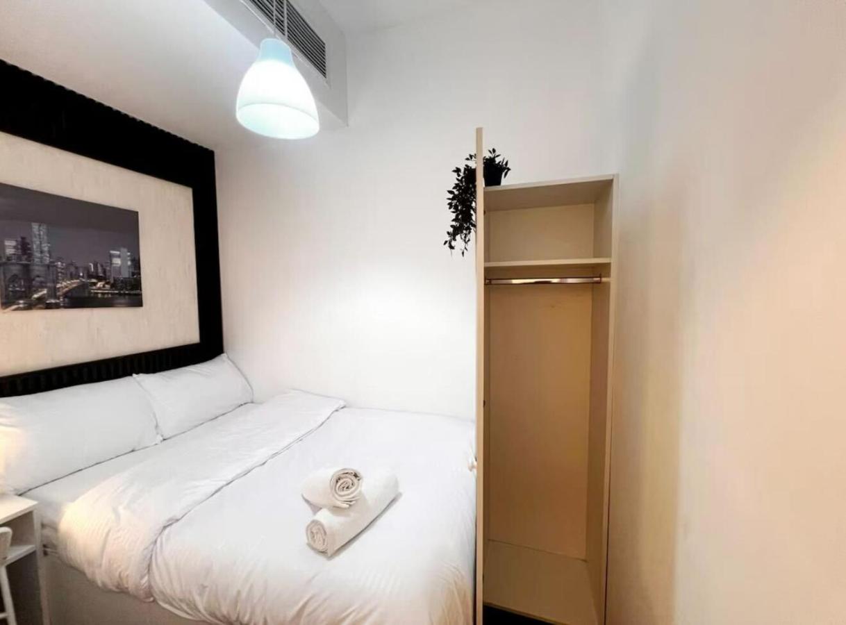 Center Point Partition Room in Tecom - B&B Dubai