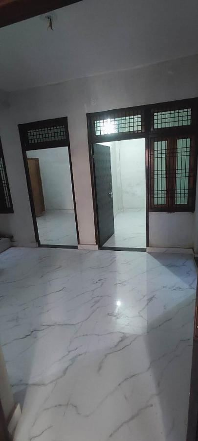 1 Km from Kumbh Sangumbh Private Room for Big Families with attach Washroom - B&B