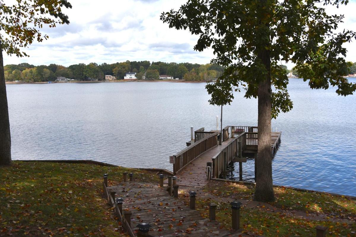 Secluded Private Lake Getaway - B&B