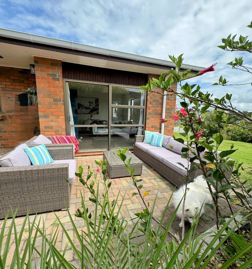 Coastal Garden Family Hideaway - B&B