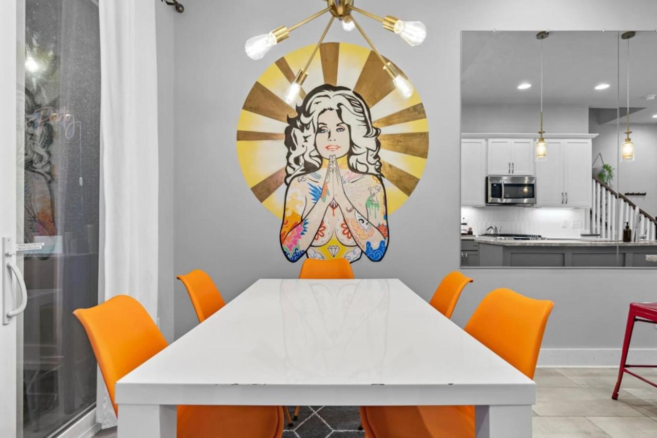 City Heights - Broadway Designer Condo - B&B Nashville