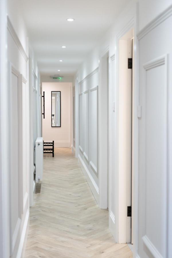 Modern 5 BED-2 BATH Apartment - B&B Galashiels