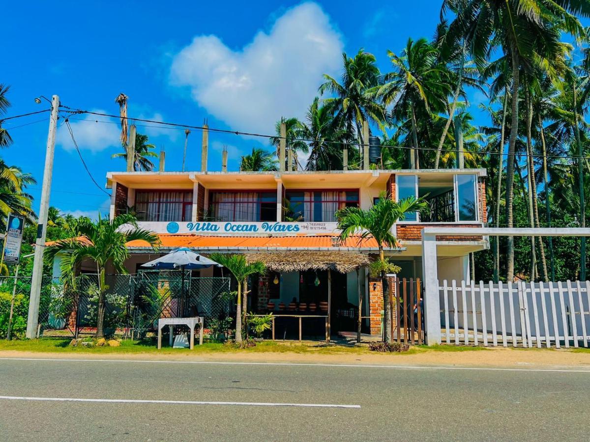 Ocean Wave Hikakduwa - B&B