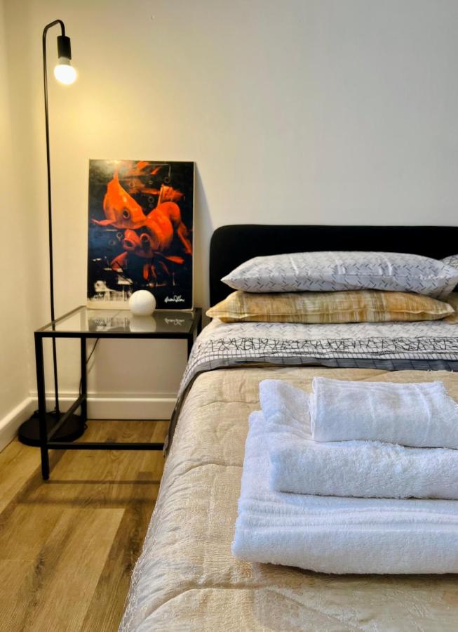 Gabriel House - parking and station - B&B Mestre