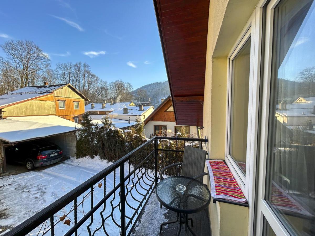 Vierbettzimmer mit Balkon