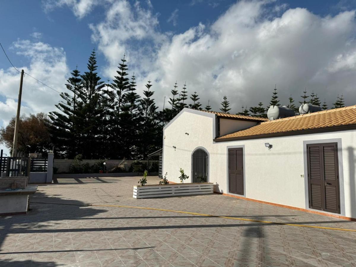 villa Gardenia fronte mare - B&B Santa Maria del Focallo