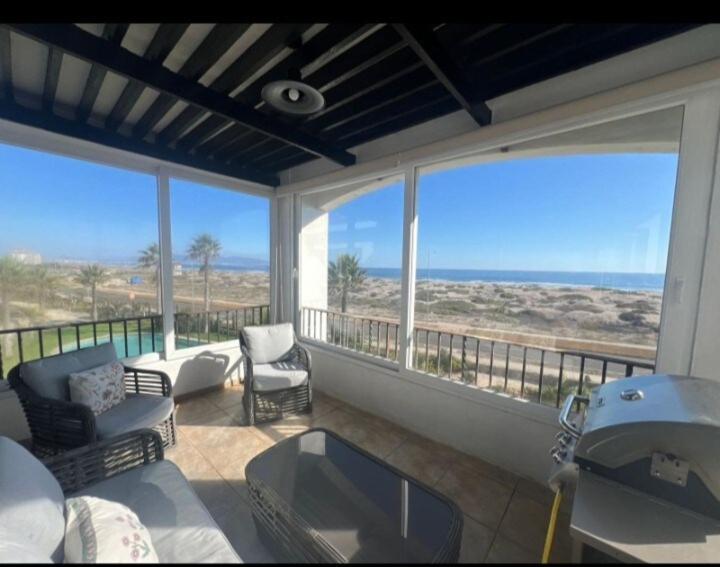 Spacious beachfront apartment in Serena Golf - B&B La Serena