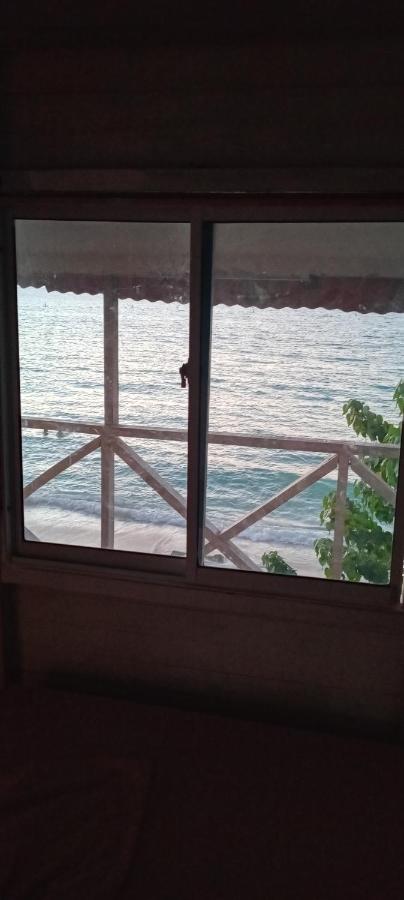 Camera Tripla Superior con Vista Mare