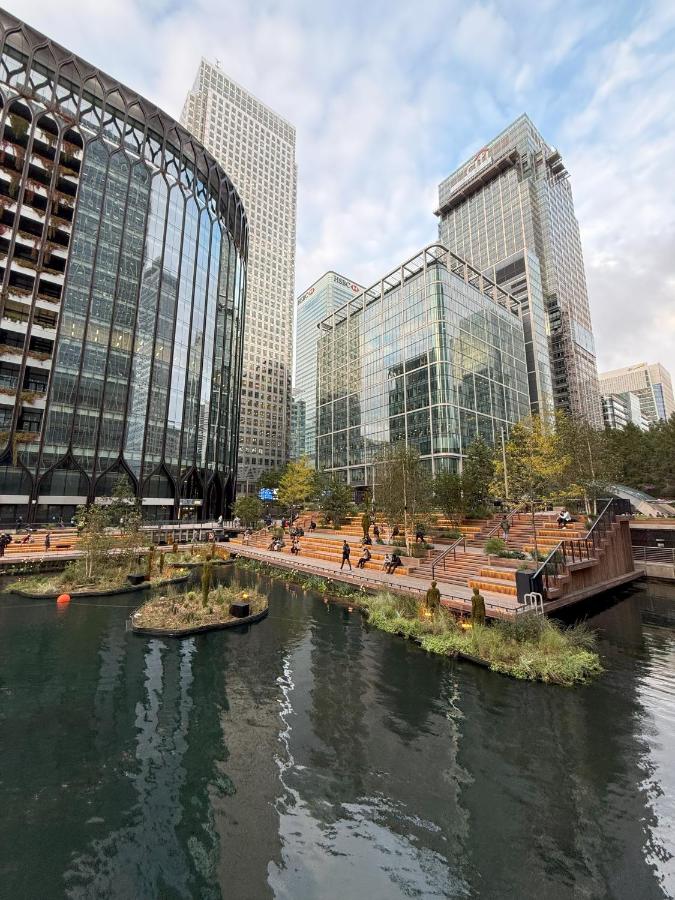 Canary Wharf Waterside Flat - B&B London