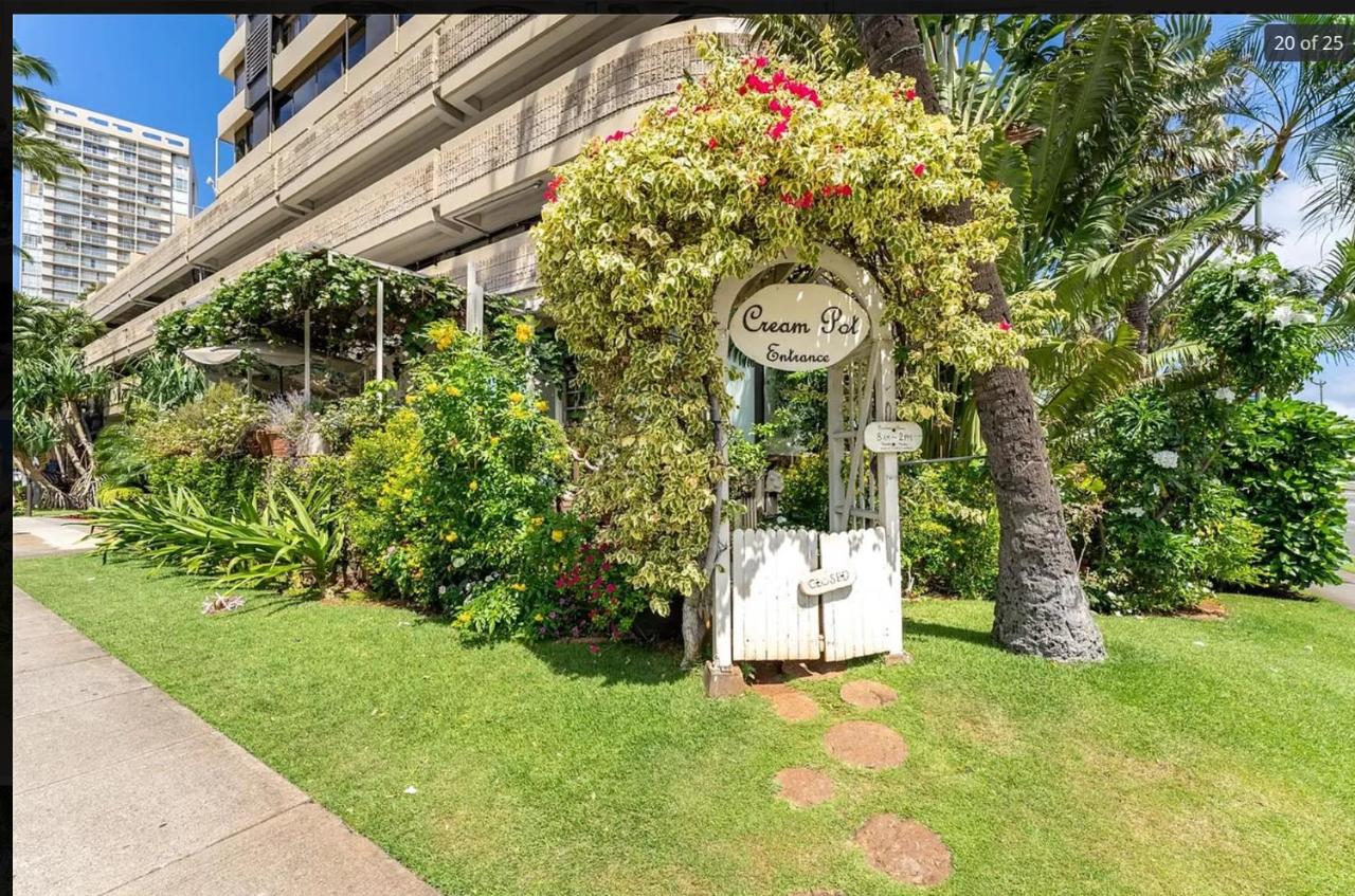 Waikiki Seaside Monarch Paradise Hotel Studio Near Waikiki - Mountain and City View - Full Kitchen - B&B Honolulu
