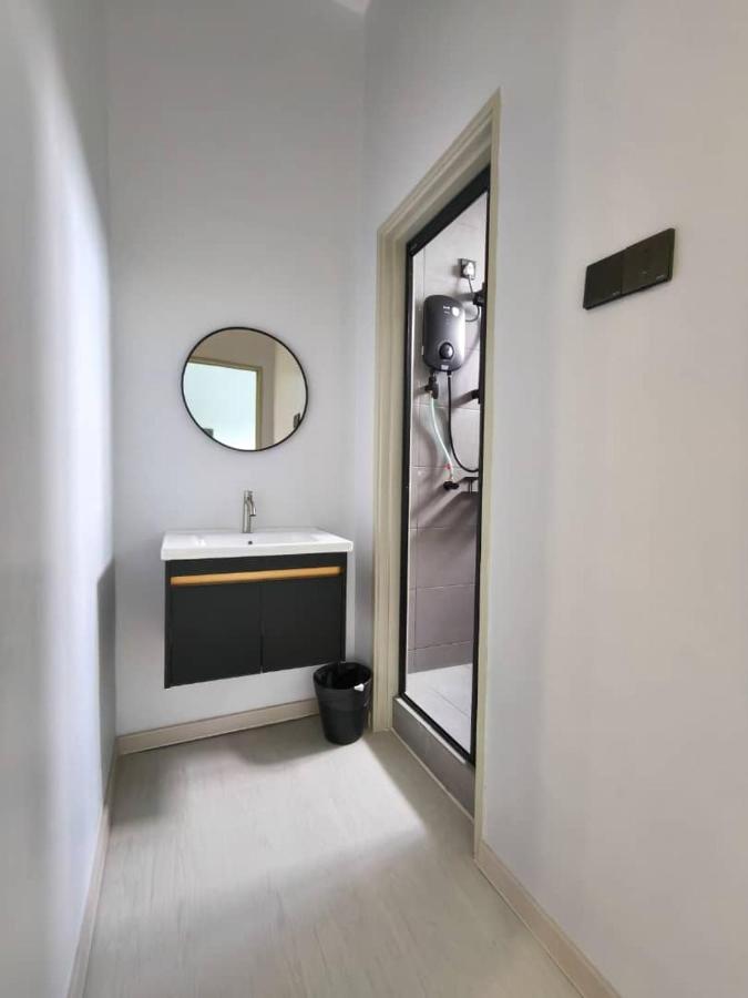 Chambre Double avec Toilettes Communes