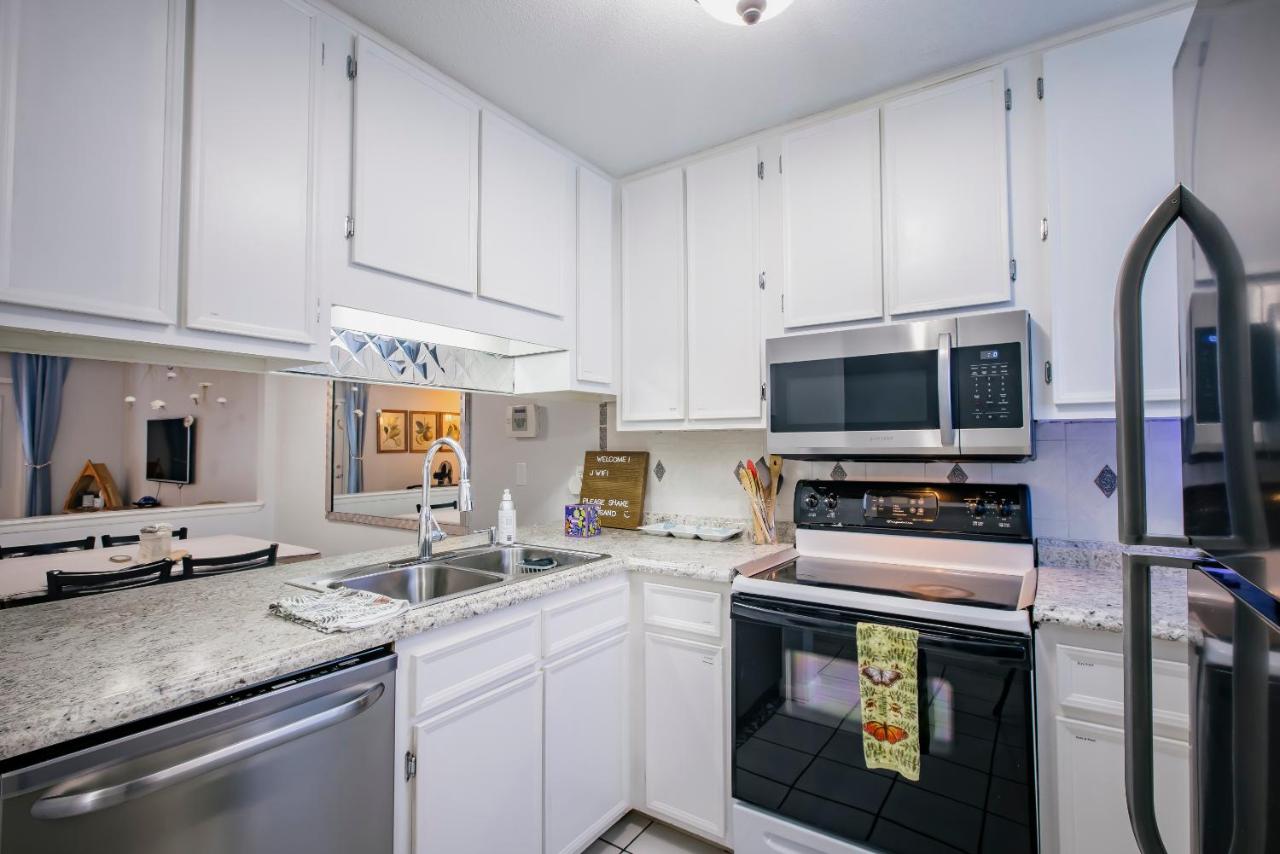 Peaceful Townhouse 1 mile to Beach Okaloosa Island Relax Replenish - Chambres d'hôtes Fort Walton Beach
