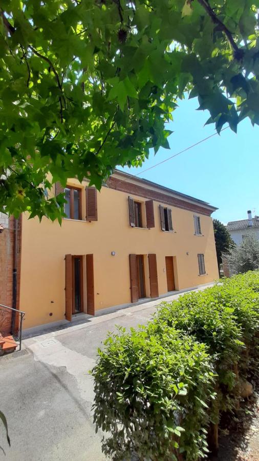 Tuscany Hills - Free covered parking Wifi Air conditioning - B&B
