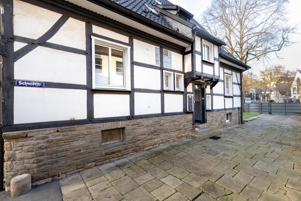 MOLA Apartments-Historische Ferienwohnung im Bachviertel Herdecke Zentrum für 3 Personen-Gratis Parkplatz-Highspeed WLAN-auch für Langzeit geeignet - Chambres d'hôtes Herdecke