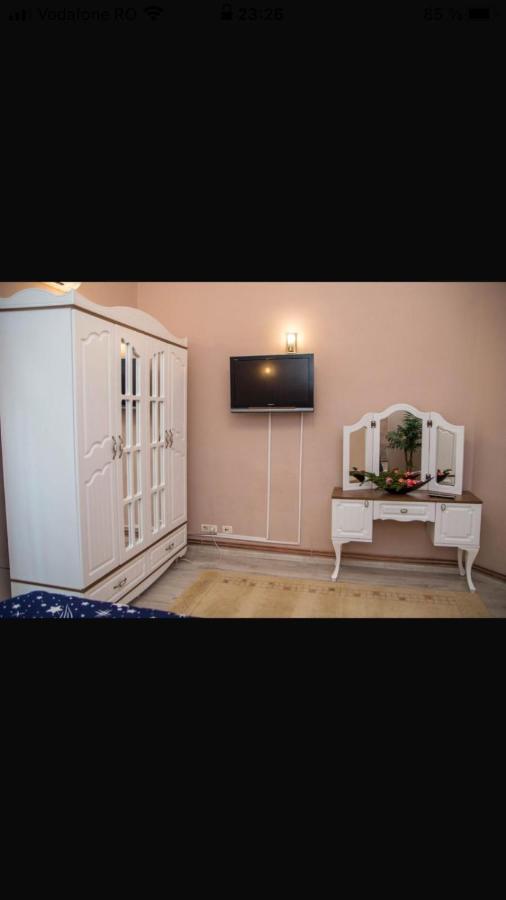 Zara Central Apartments - B&B