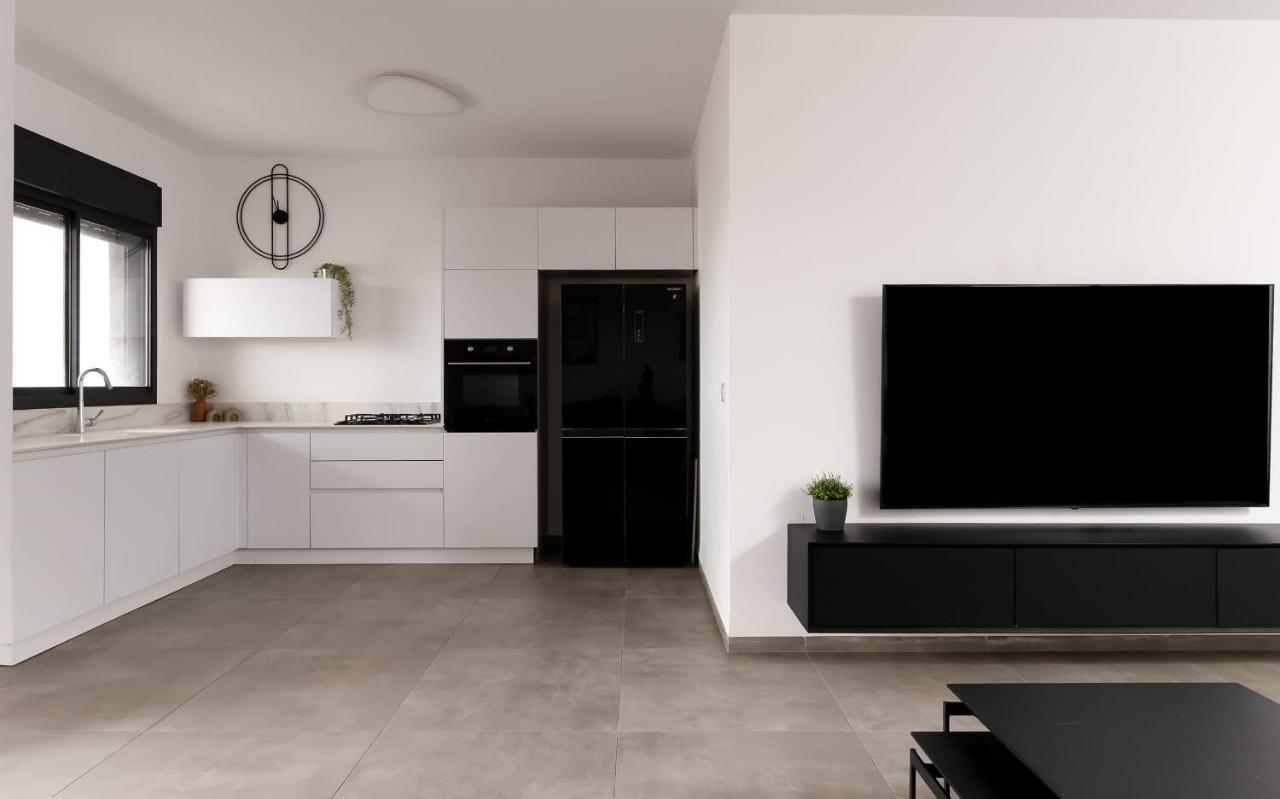 Stunning and spacious in Kiryat Ata - B&B Qiryat Ata