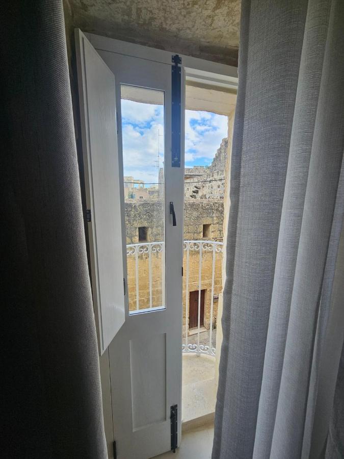 Studio in a Charming Maltese town house - B&B Crendi