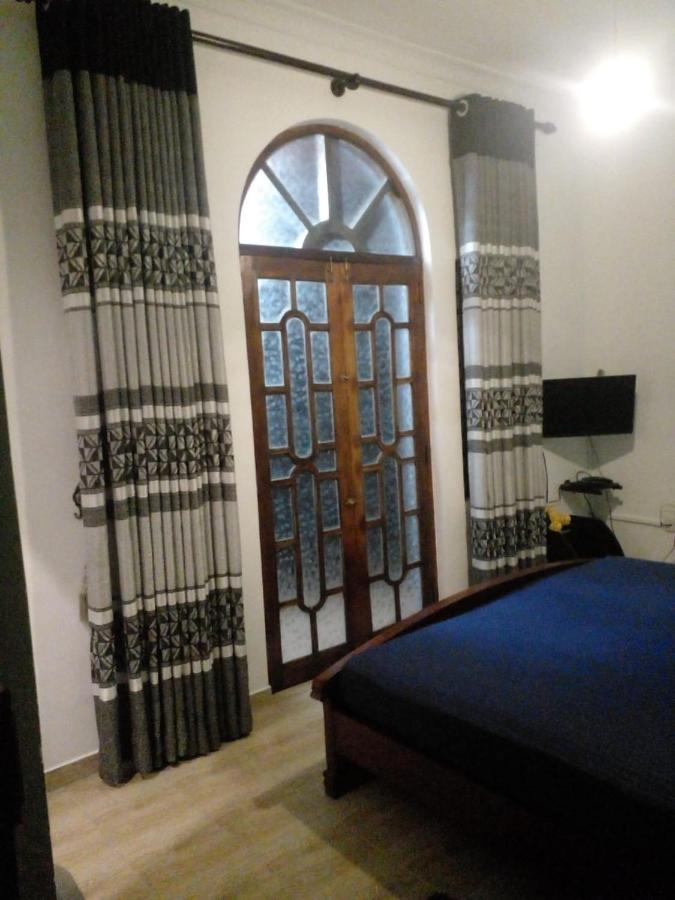 Double or Twin Room with Mountain View