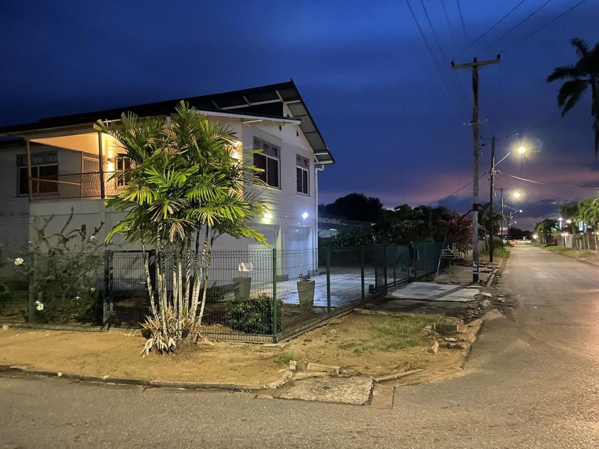 Cozy house with balcony in Paramaribo South - B&B Paramaribo