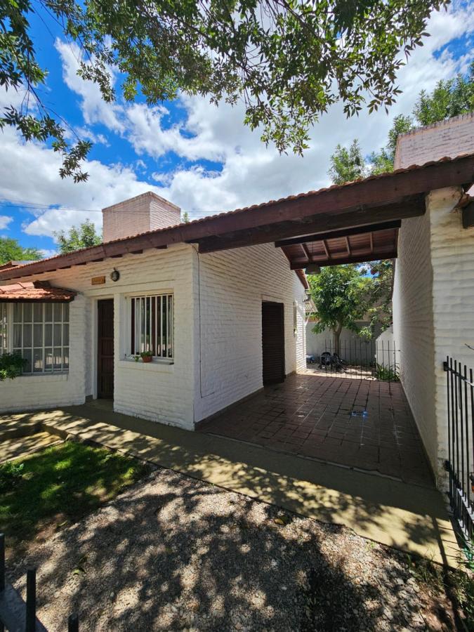 TILO ALOJAMIENTOS casa 2 con pileta exclusiva - B&B Mina Clavero