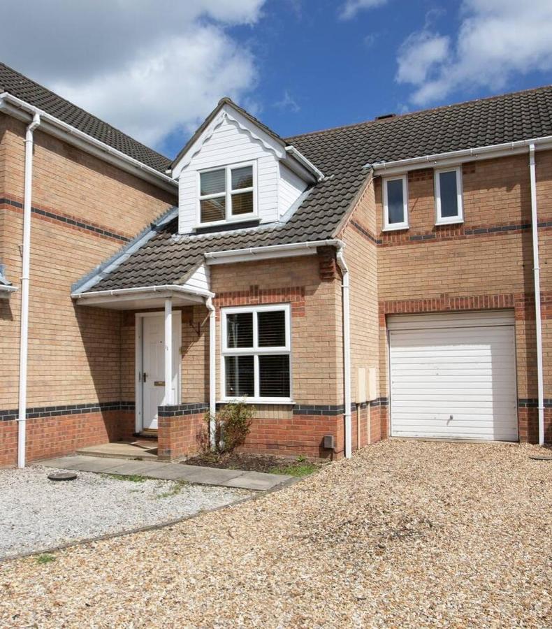 Modern 3 Bed - Lincoln - Parking - Ferienwohnung