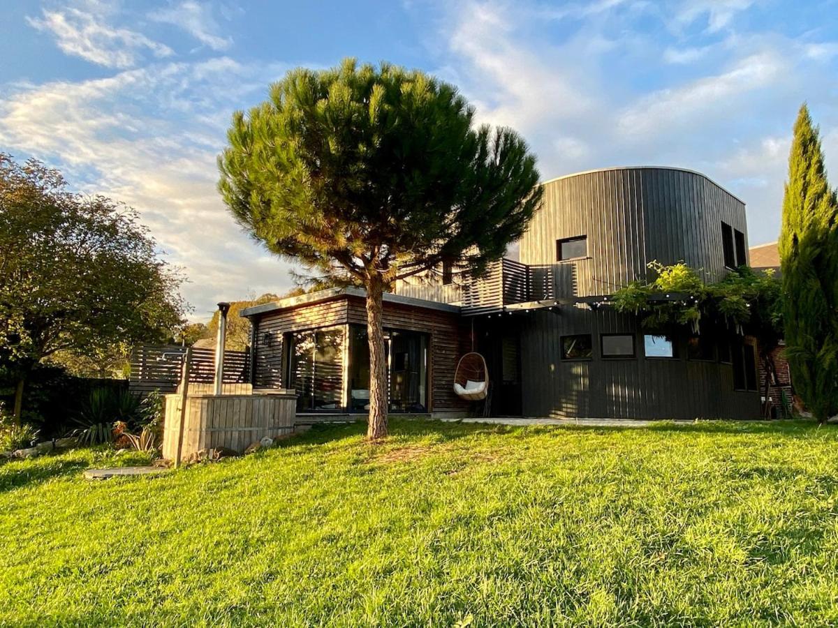 1h10 de Paris, maison de campagne avec piscine chauffée - B&B