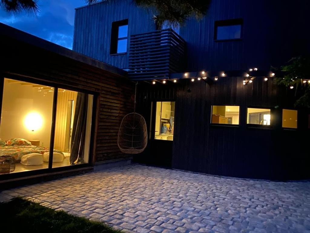 1h10 de Paris, maison de campagne avec piscine chauffée et Jacuzzi - B&B Mainneville