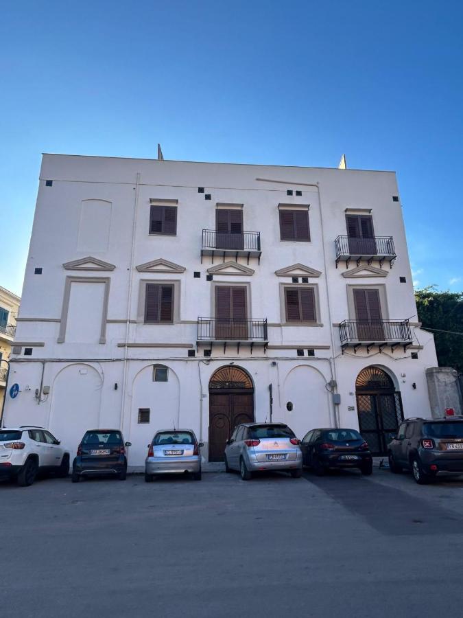 Marina Sea Apartments-Seaside Boutique - B&B