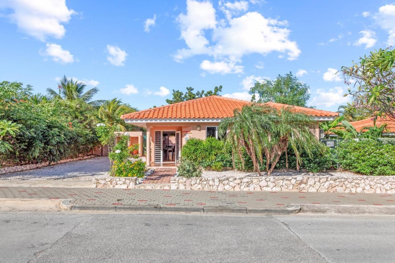 Villa Panlefi - Marbella Estate - B&B Jan Thiel