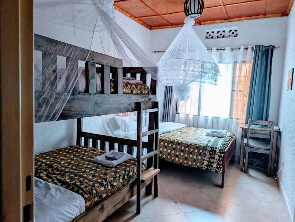Mixed Dormitory Room