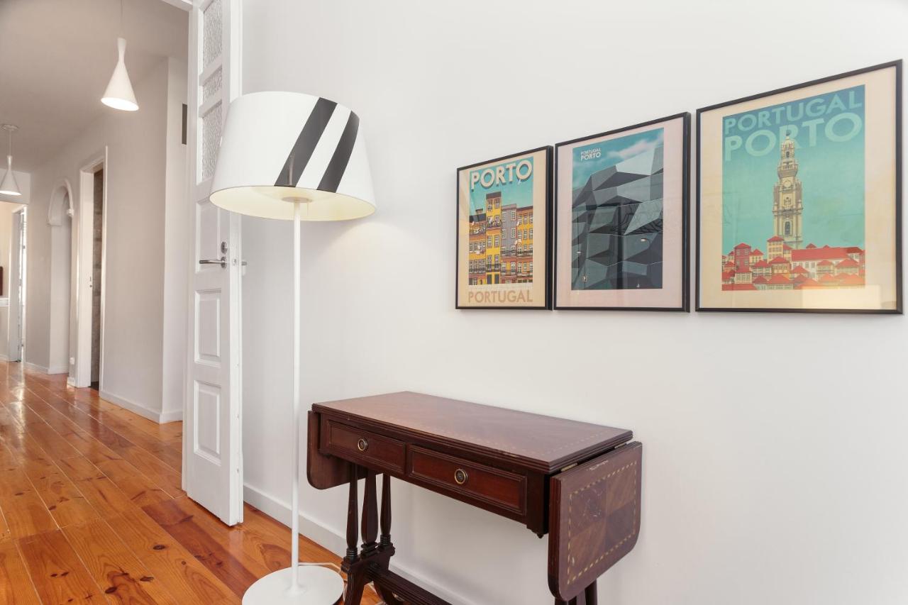 Apartamento Superior de 2 dormitorios - Campo dos Martires da Pátria, 121