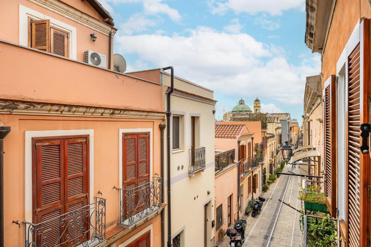 Domu Restituta - Stylish flat in old town - B&B