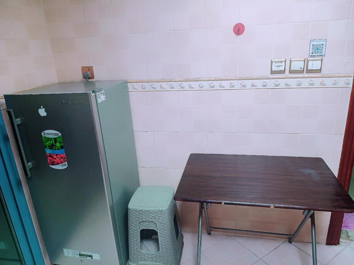shared bathroom room - Ferienwohnung Al-Ain