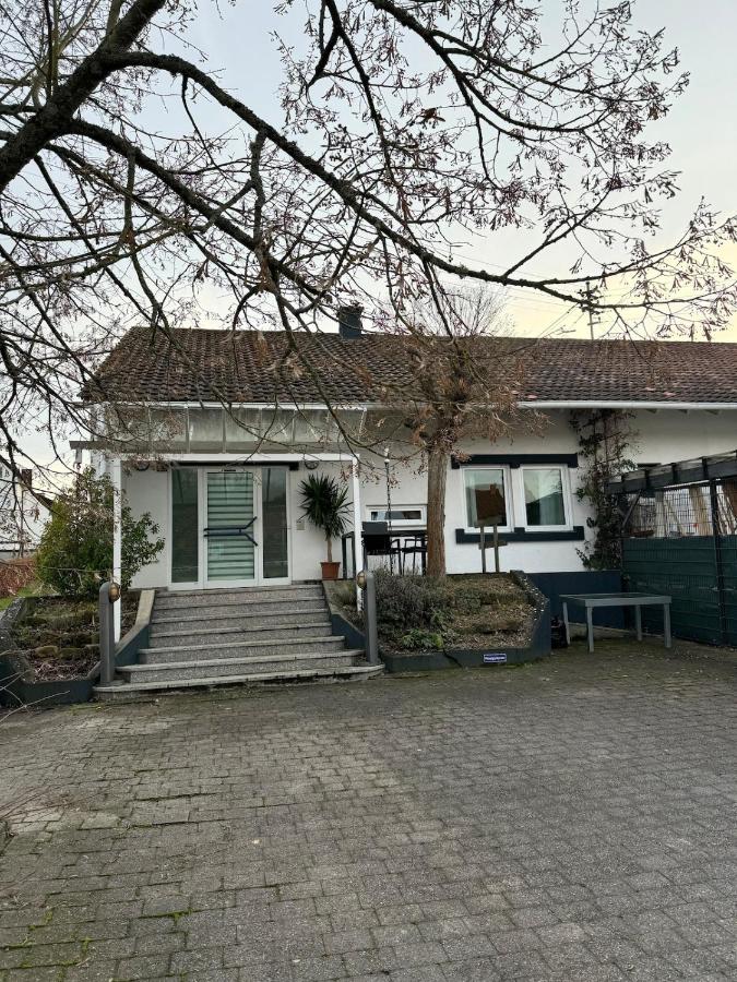 Ferienhaus Alte Bank in Göcklingen - Bed and Breakfast