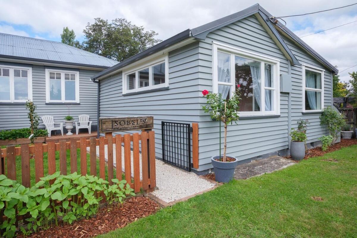 Isobel's Rose Cottage - Bed and Breakfast Hanmer Springs