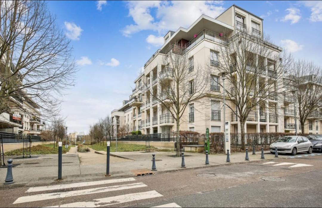 Studio Lumineux et confortable parking - B&B Carrières-sous-Poissy