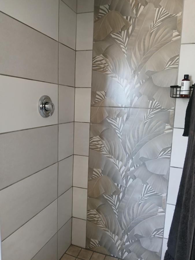 Stay at Gabby's- no loadshedding - Chambres d’hôtes
