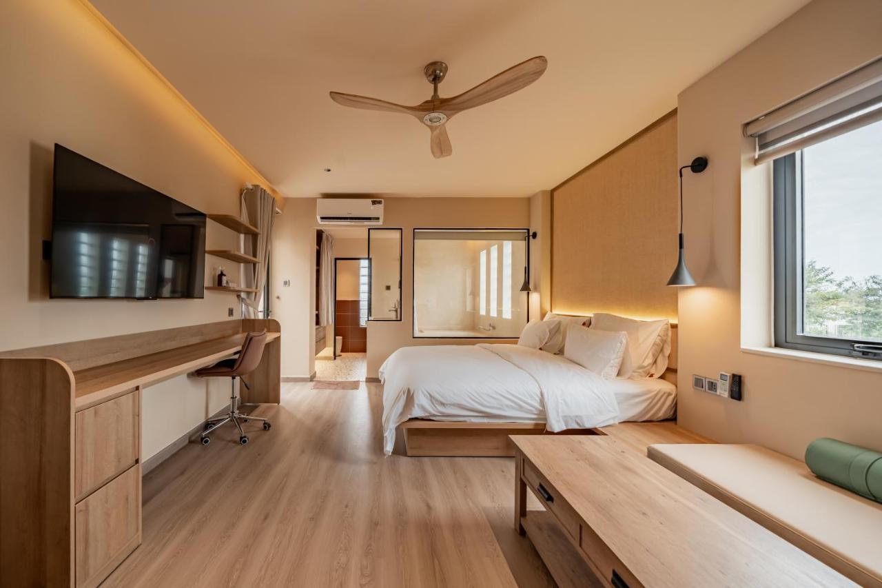 Studio Apartment with Balcony