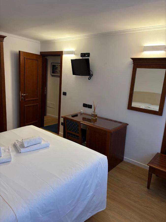 Chambre Familiale avec Salle de Bains Privative