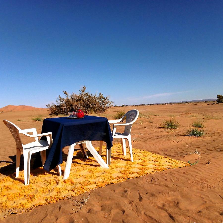 ERG MERZOUGA SAHARA CAMP - Bed and Breakfast