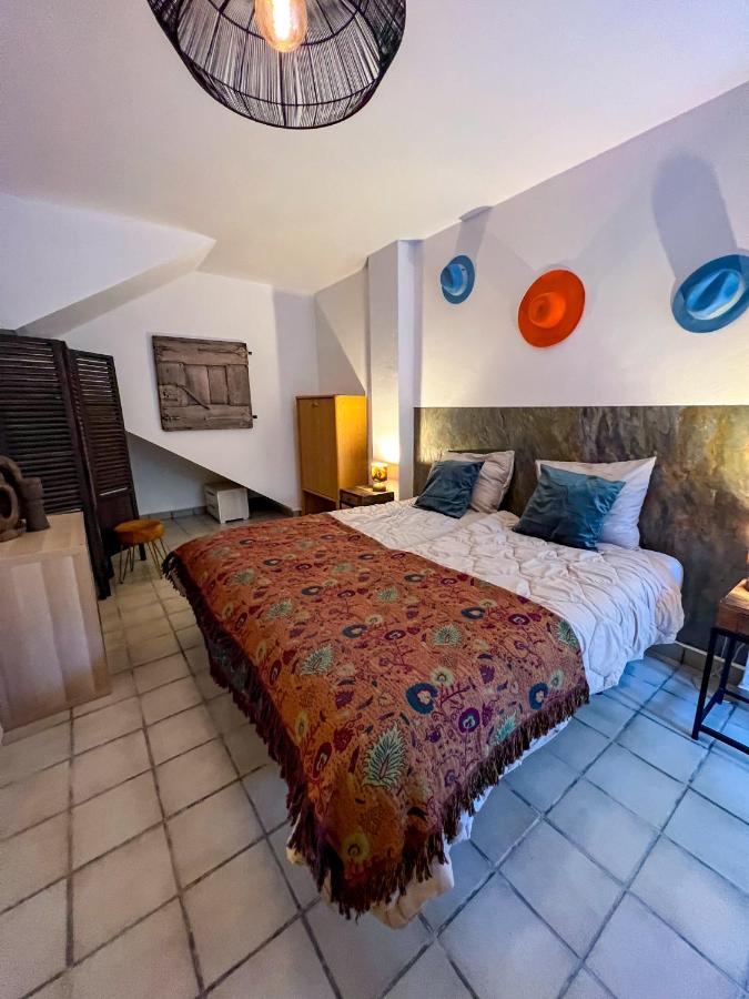 One-Bedroom Apartment with Terrace