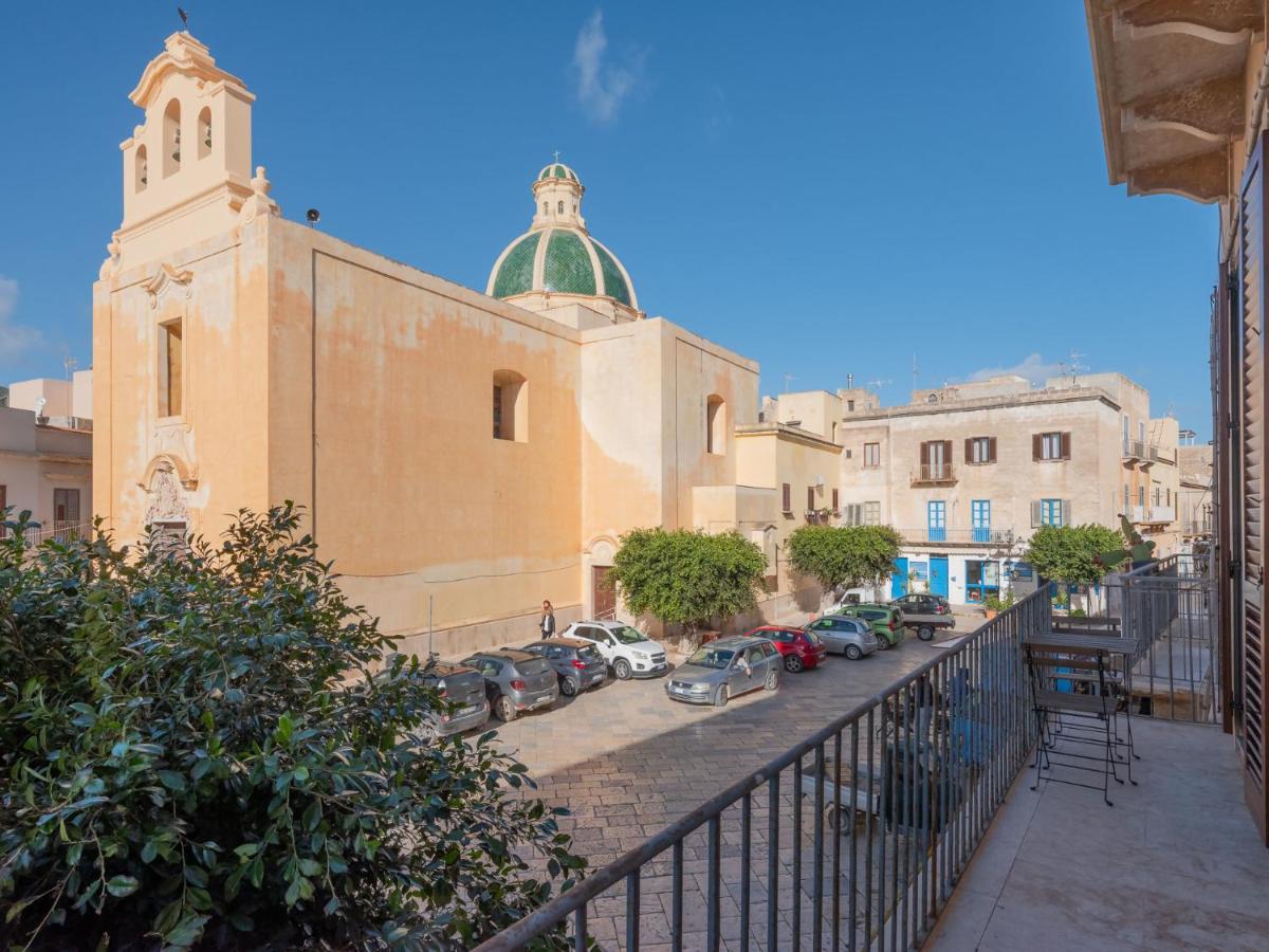 Agorà di Favignana - Affittacamere Piazza Madrice - B&B Favignana