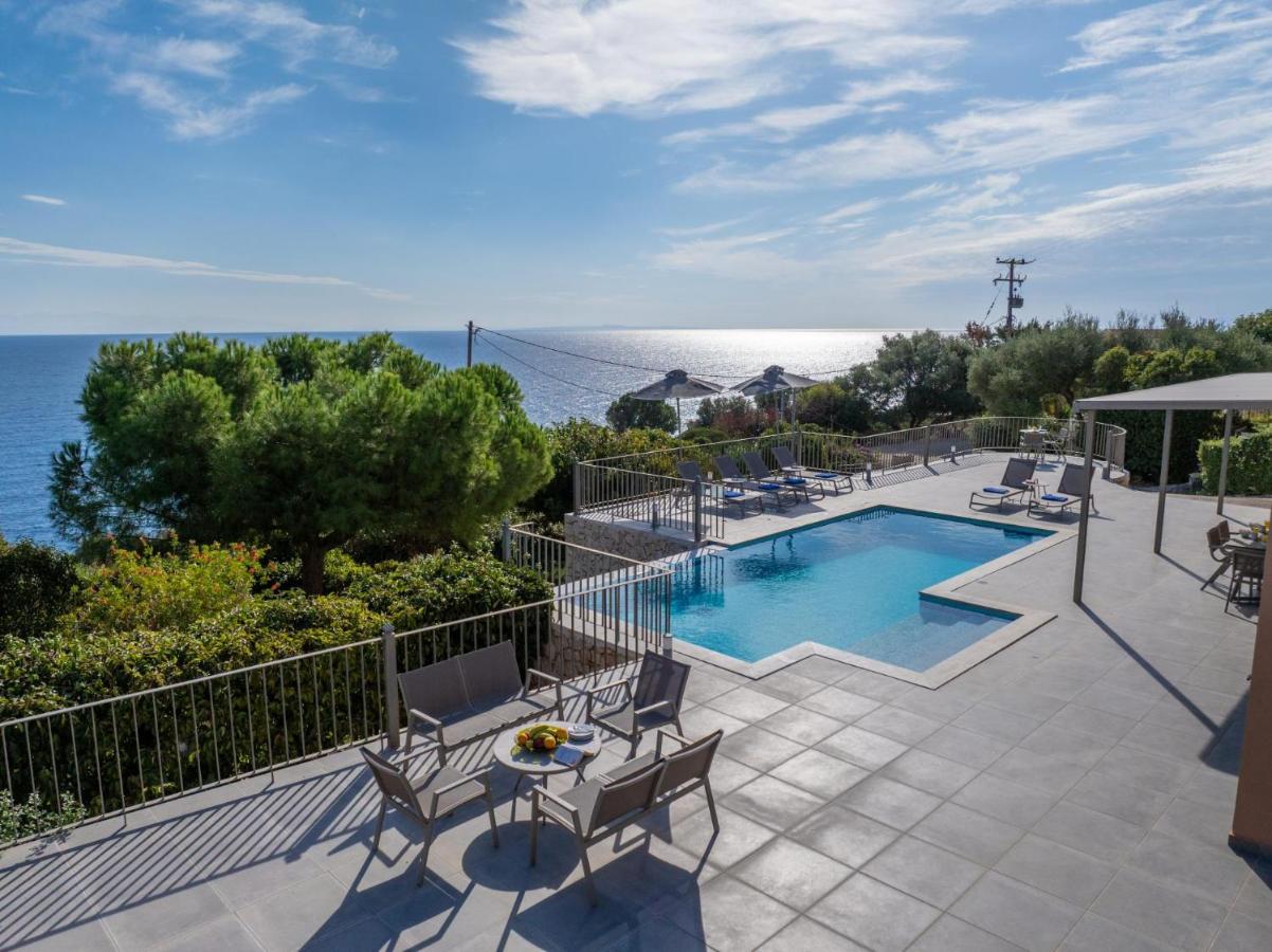 Villa Niki with swimming pool - B&B