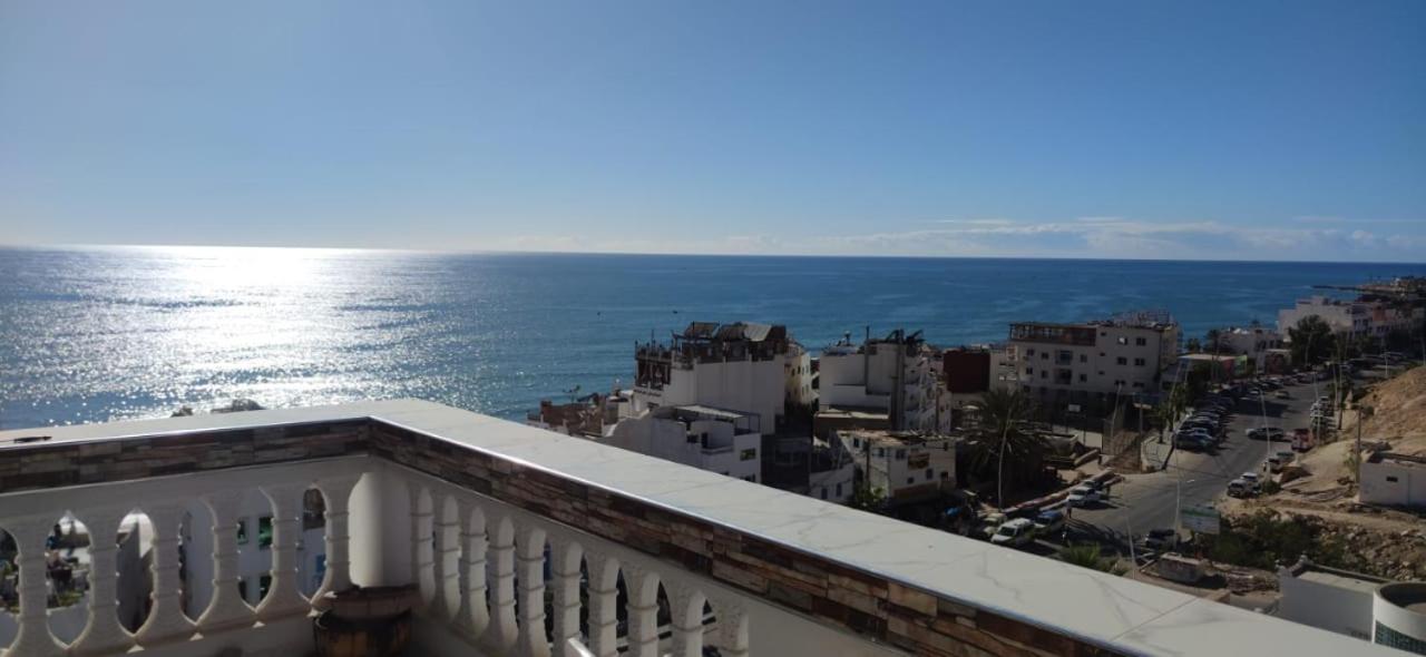 Cozy 1-Bedroom with Sea View Terrace - B&B