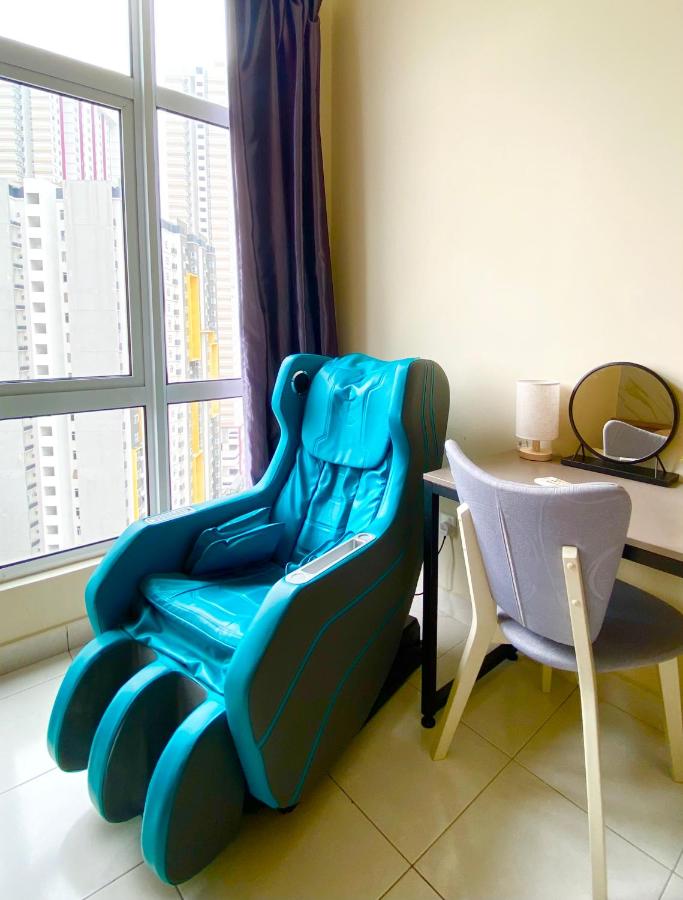 Studio with MASSAGE CHAIR at Mesahill Nilai by D'KAY HOMES, near USIM KLIA - B&B